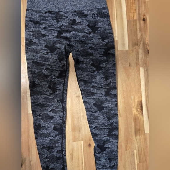 Gymshark Women's Adapt Camo Seamless Leggings - Asphalt Grey/Black - Picture 6 of 13